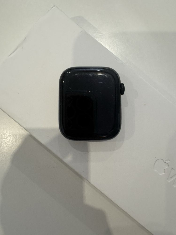 Apple Watch Series 7.