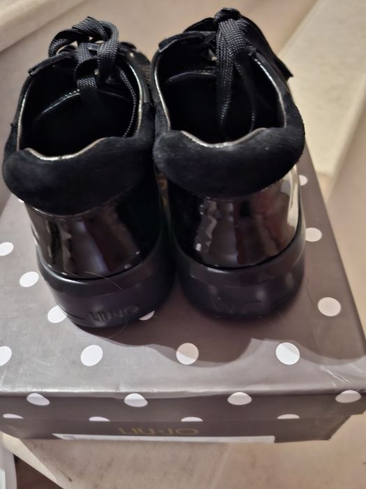 Liu jo сникърси 38 номер.