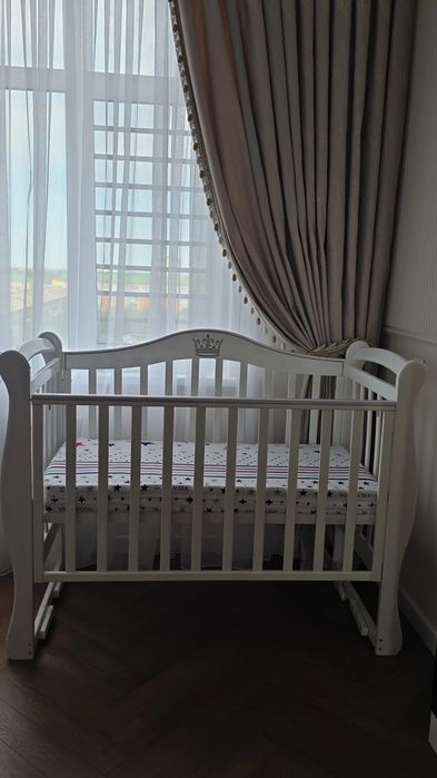 Продам манеж-качалка