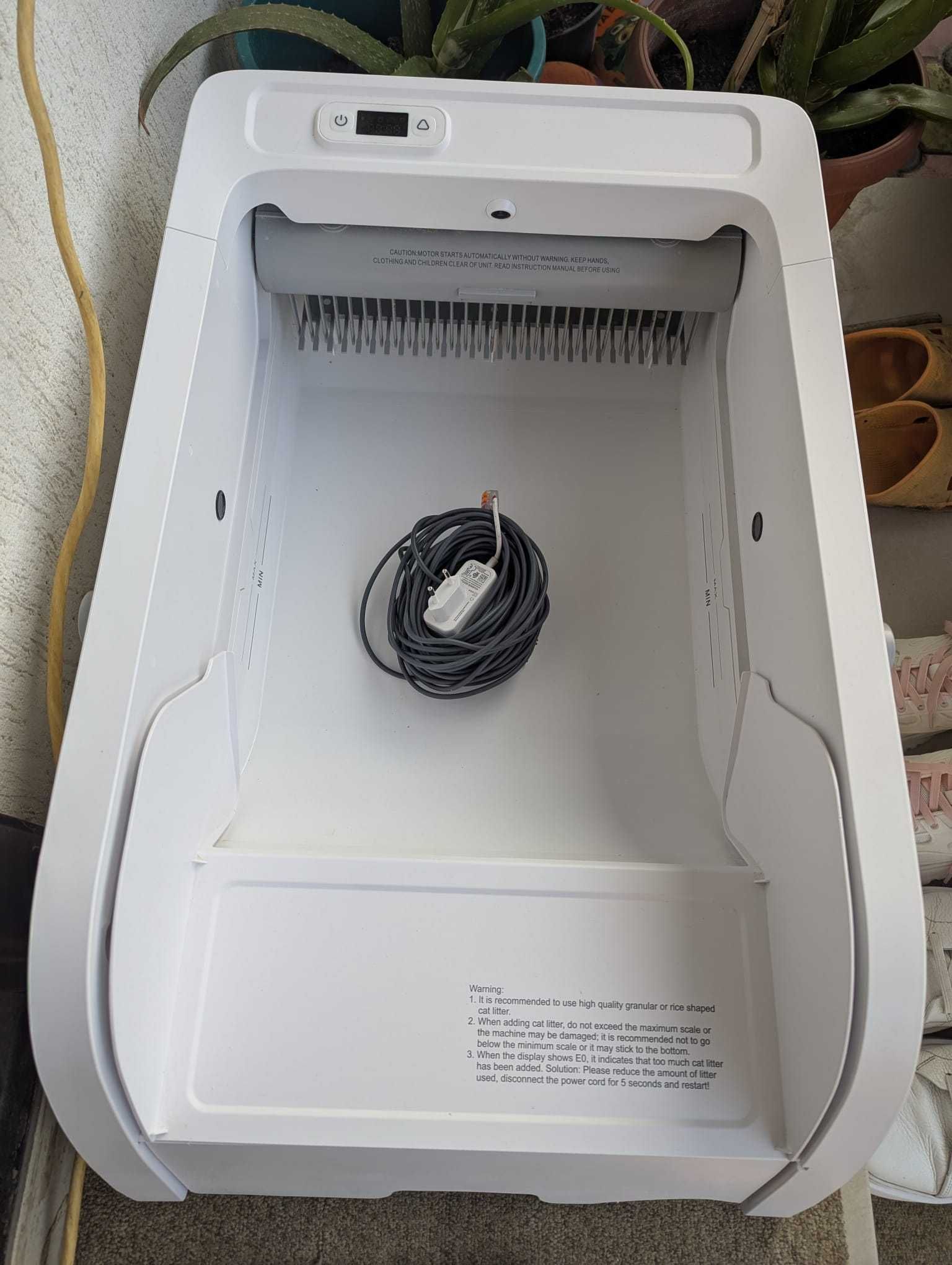 Litiera pentru Pisici, Boxa Inteligenta cu Control prin Aplicatie,