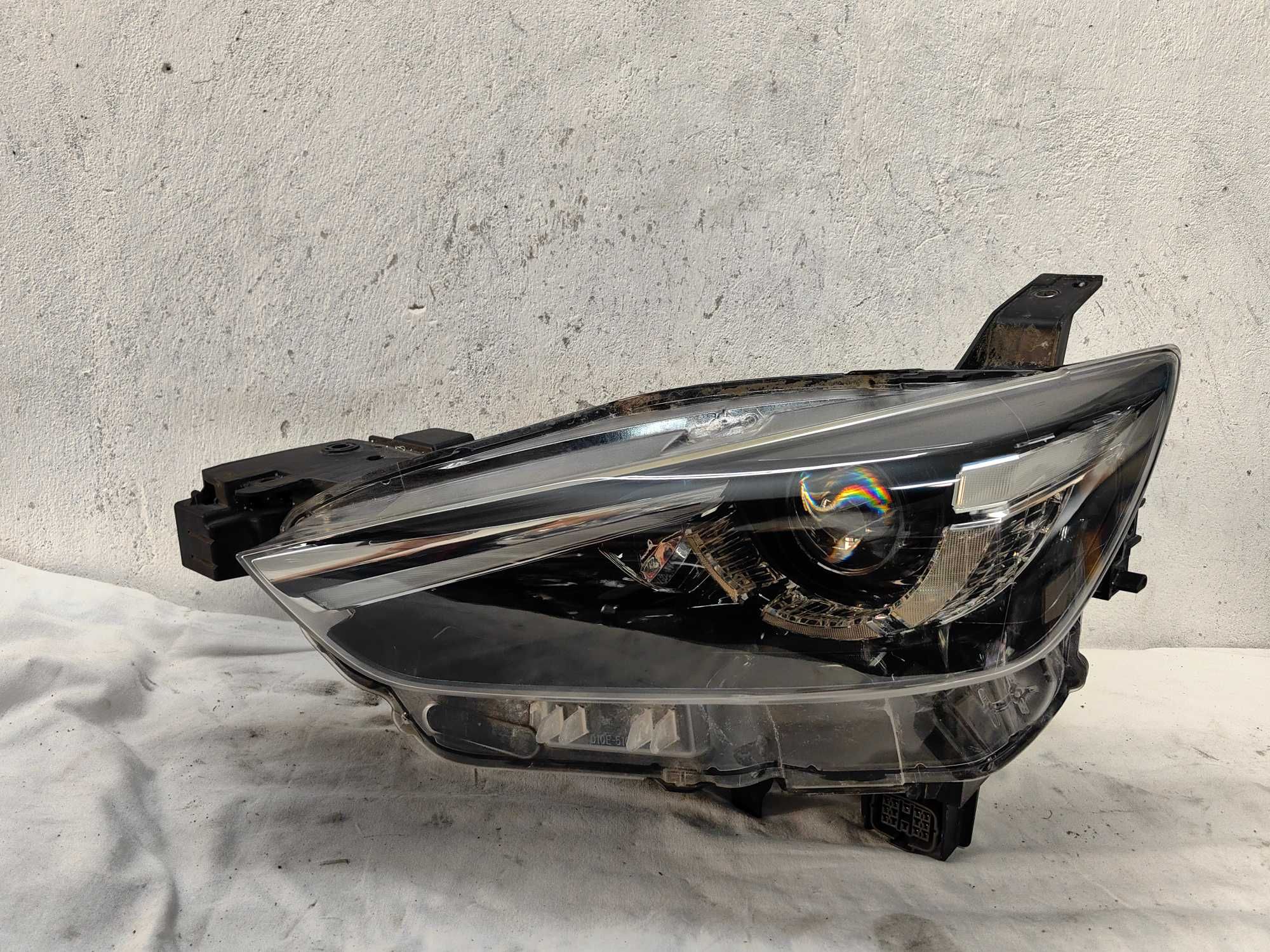 Оригинален фар Мазда  Mazda CX-3   Full Led