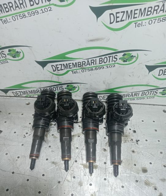 Injector Motorina 038 130 073 aq/CA Bosch Volkswagen VW Passat B5.5 (