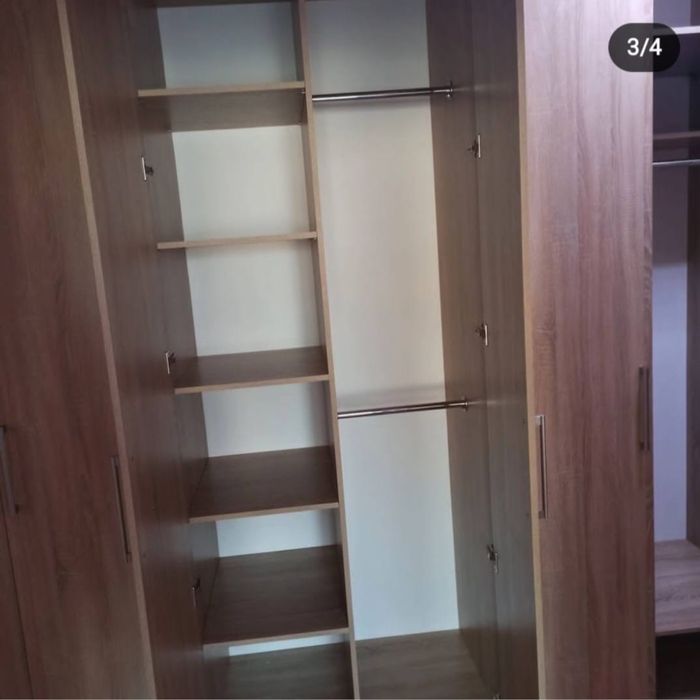 Продам шкаф в прихожую