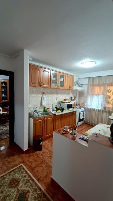 Propietar vand apartament 3 camere