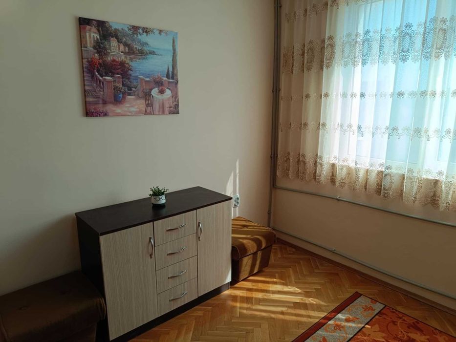Дава се под наем Тристаен апартамент в Варна, Възраждане 1 - 90 кв.м за 600 € - Снимка #4