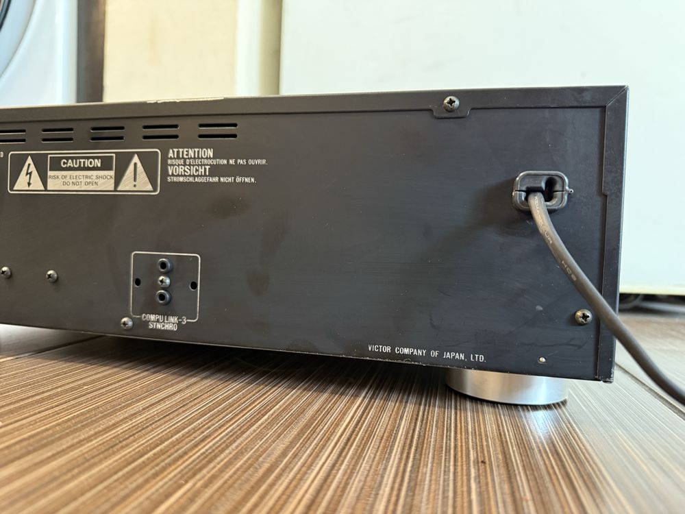 JVC TD-V562 3head Дек