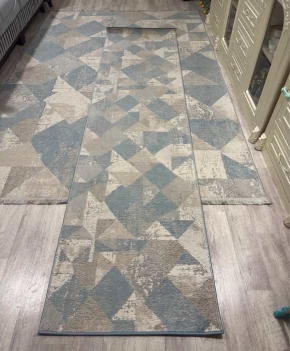 Ковер почти новый