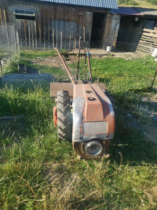 Motocultor cu remorca