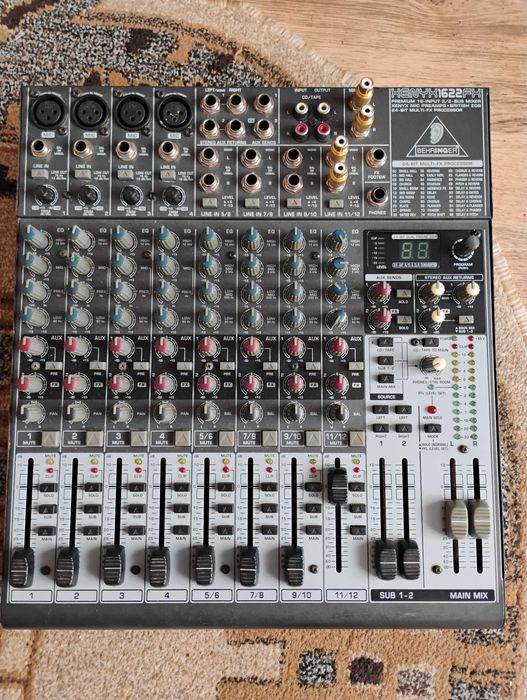 Mixer audio Behringer 1622 fx