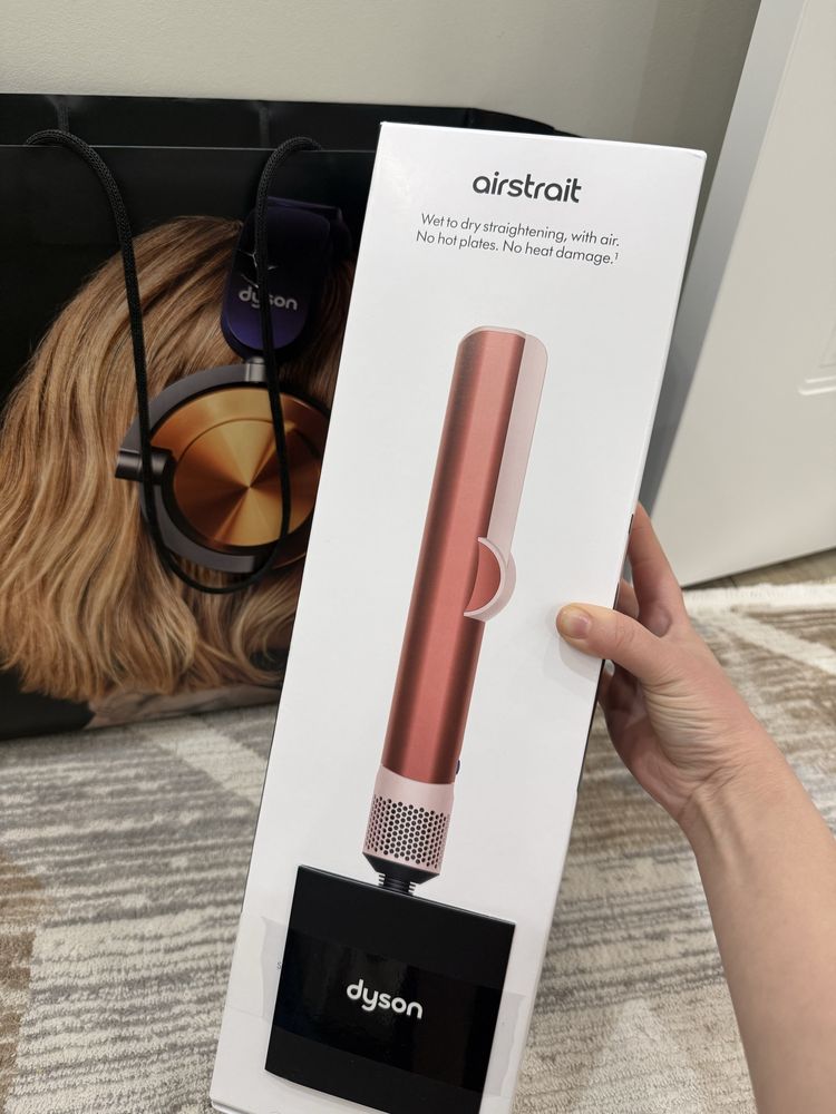 Продам выпрямитель-фен Dyson