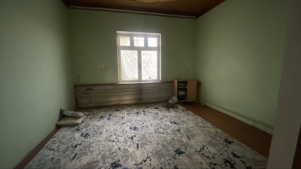 Sergeli hovli arenda 2 etaj 8 sotix