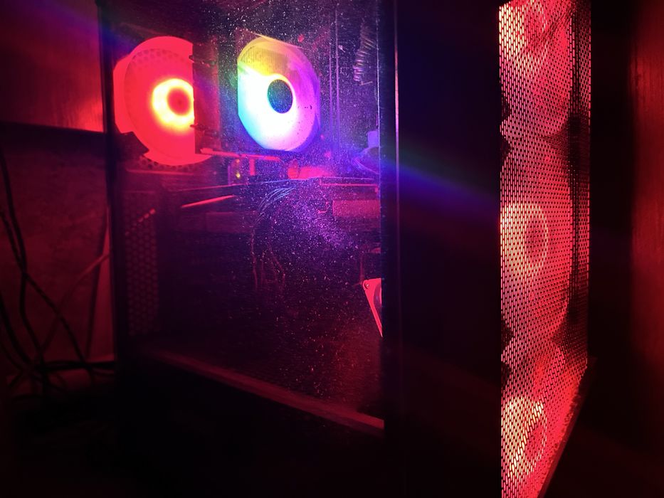 продам комп за 300.000 обмен есть на телефон