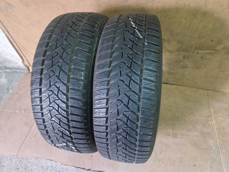 2 Dunlop R17 205/55
зимни гуми
DOT4519