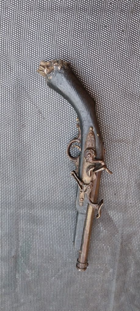 Pistol pt panoplie