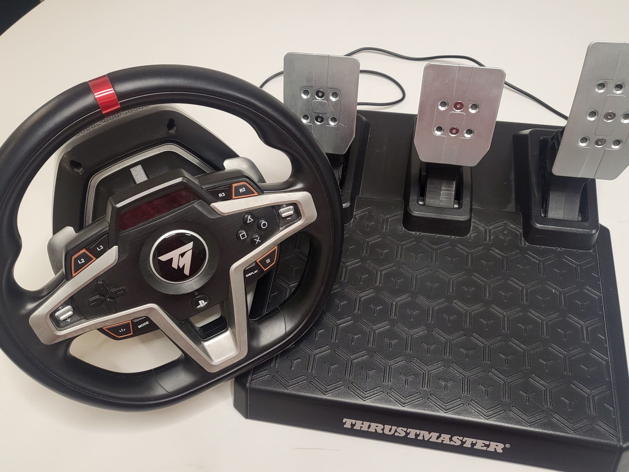 THRUSTMASTER за PlayStation 4