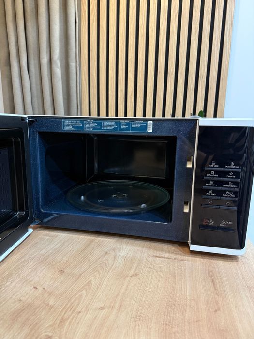 Cuptor cu microunde Samsung