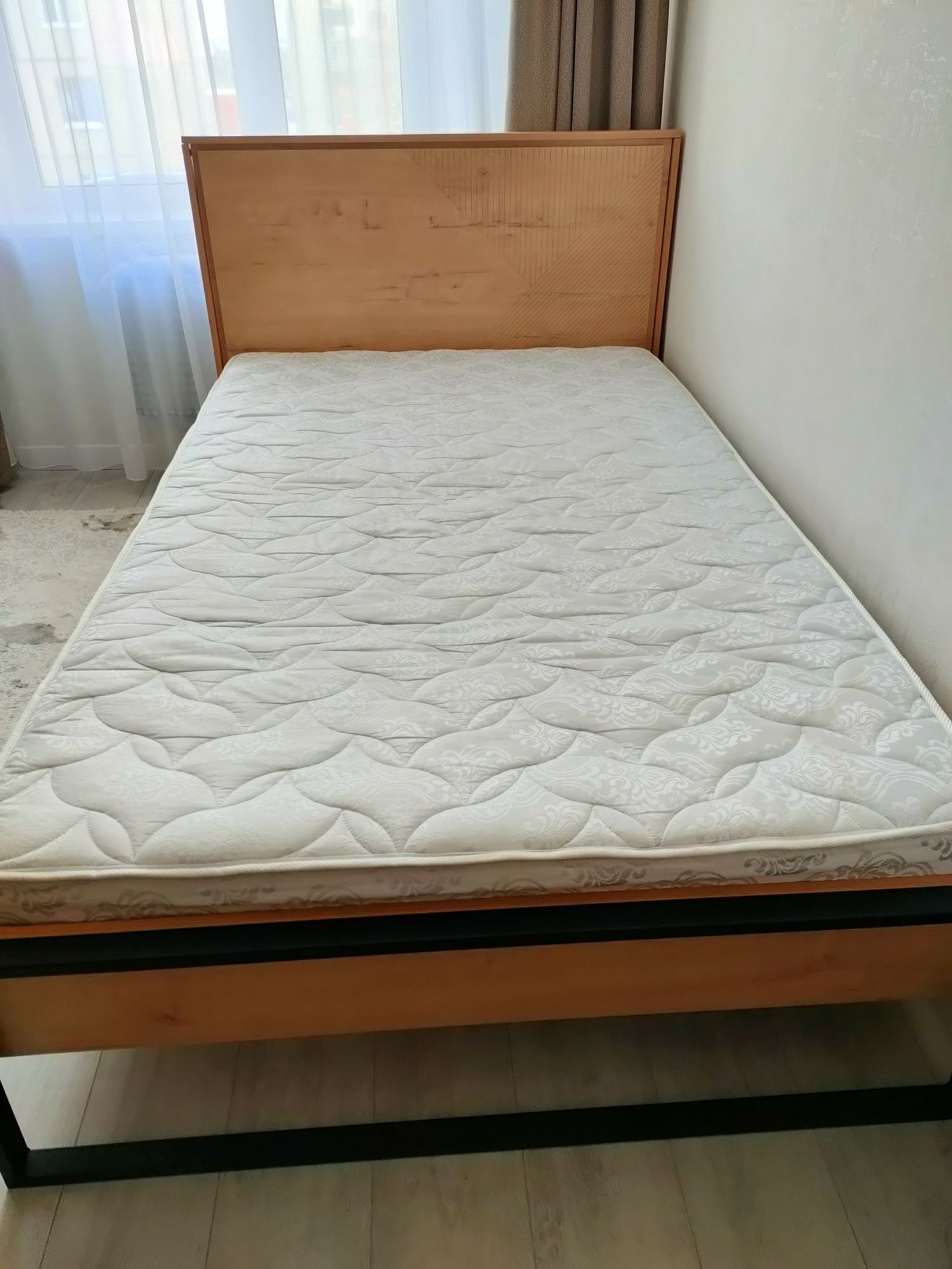 Кровать двуспальная в стиле лофт с матрацем, Россия