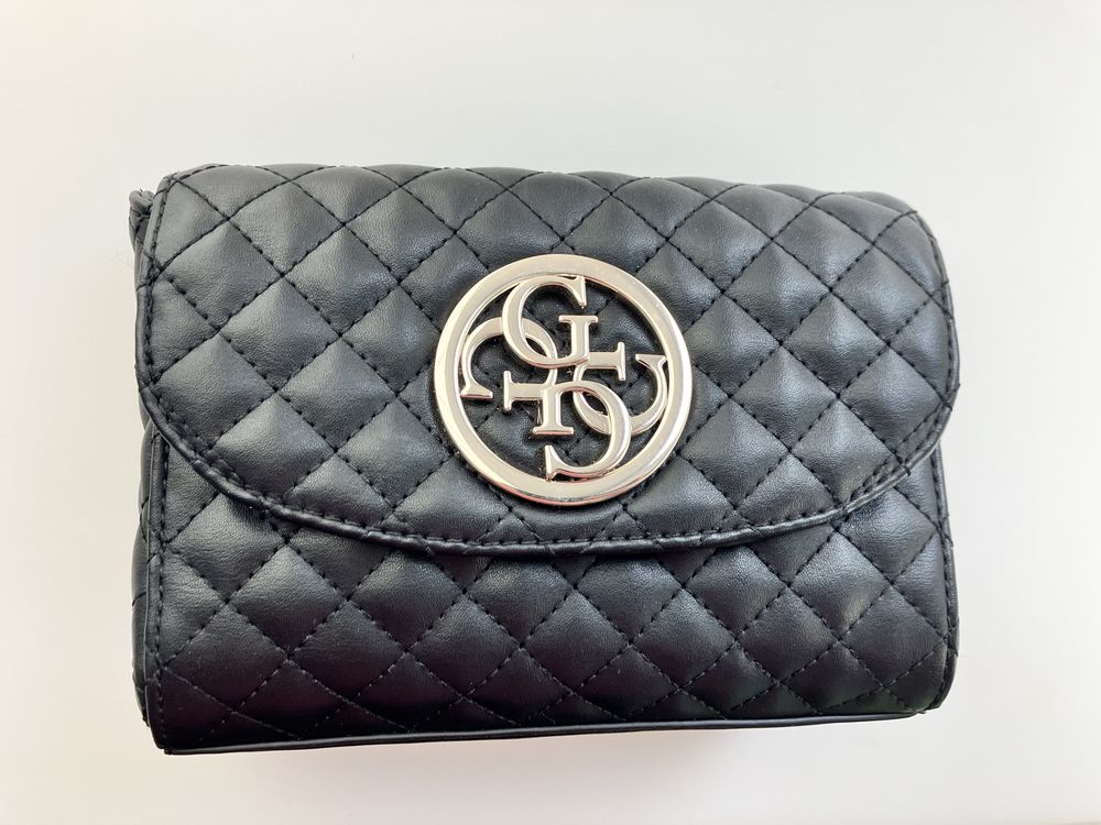 Чанта Guess
