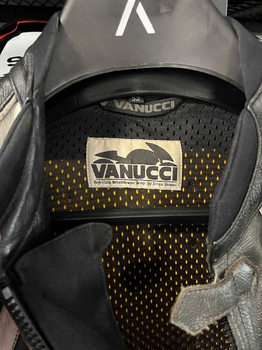 Kожен мото екип VANUCCI RV-3 ,2 части 52-M/L,всички протектори