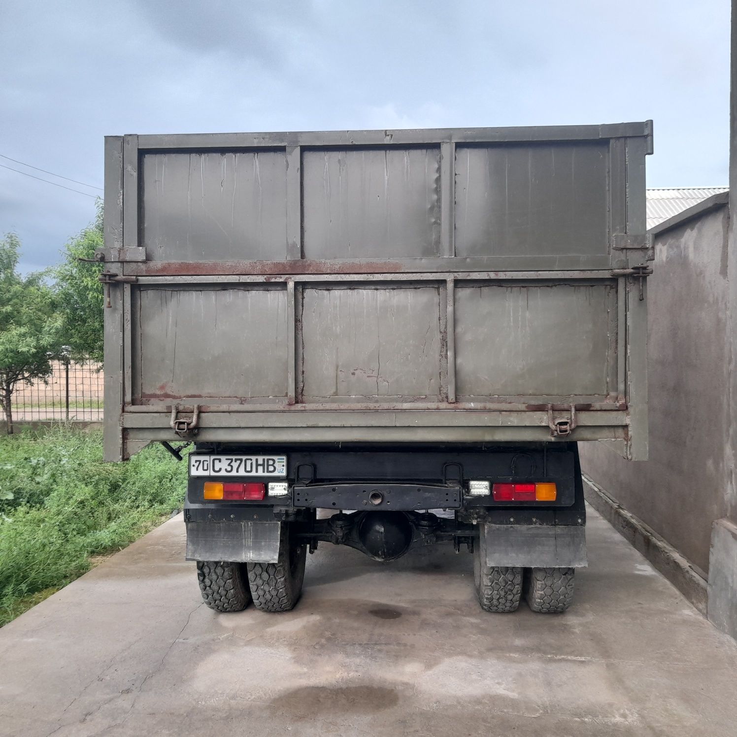Gaz 53 sotiladi.