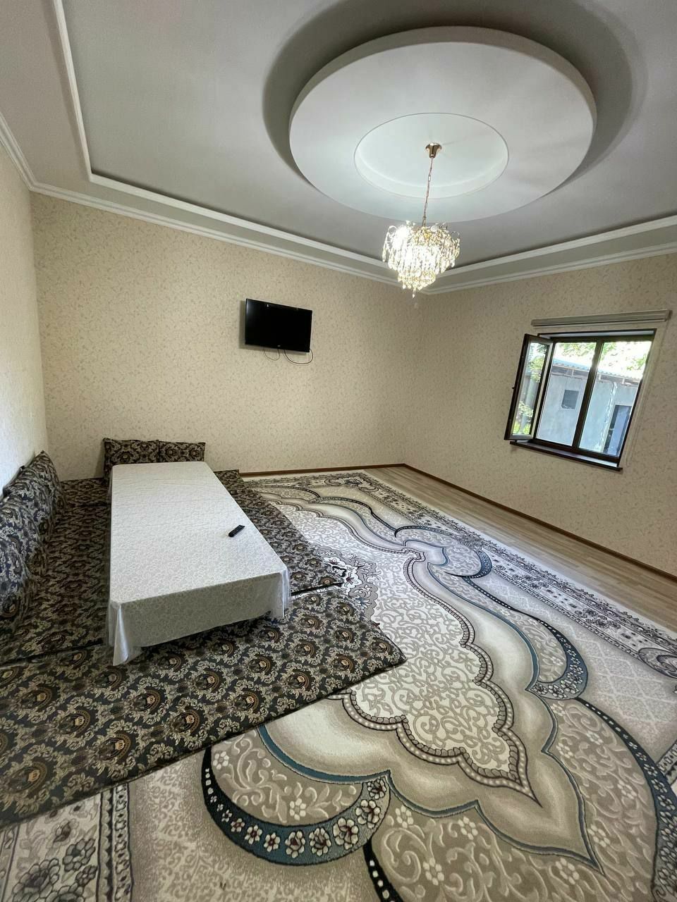 Oq tosh dacha oilaviy, basseyn, tapchan, wi-fi, tabiat