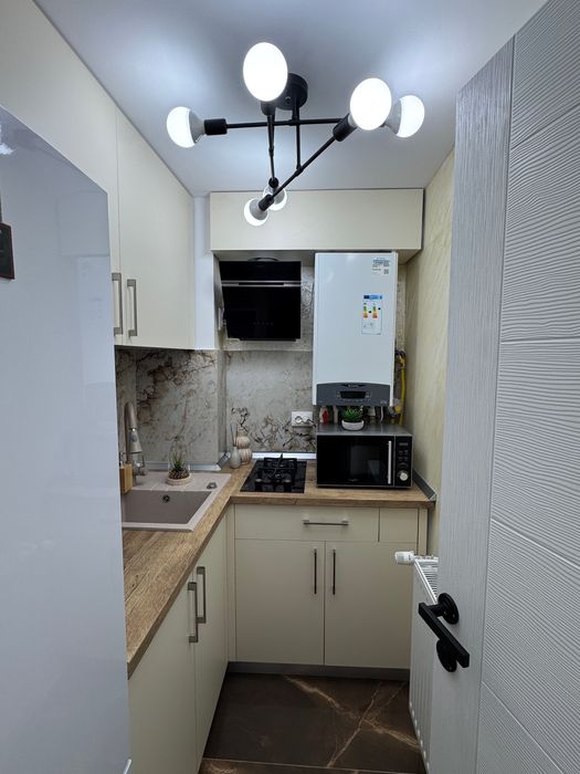 Apartament cu 2 camere  etaj 1- complet renovat si utilat