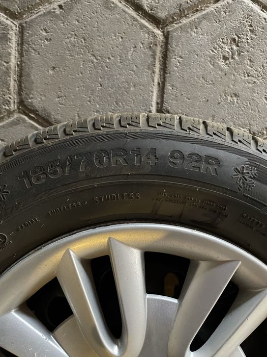 Прдается зимные шины 185/70/14