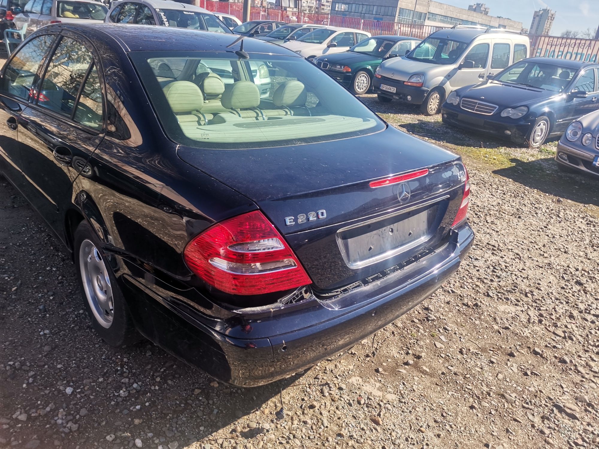 Mercedes e220 w211 2.2cdi 150кс 120 000км за части