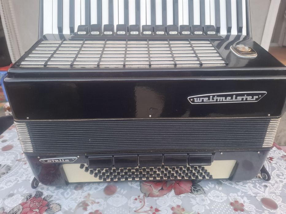 Acordeon Weltmeister stella