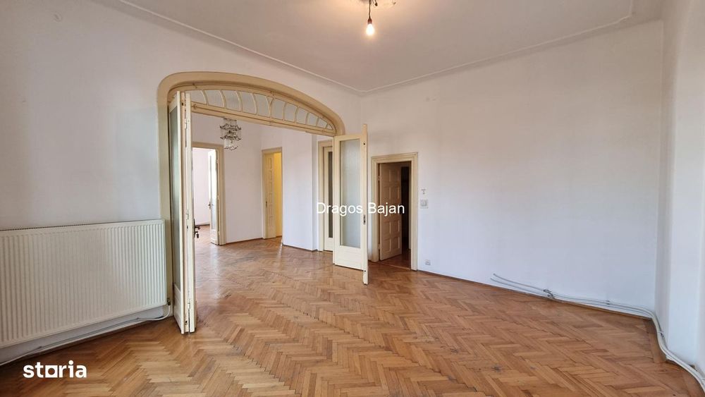 3 camere // In vila // Super Luminos