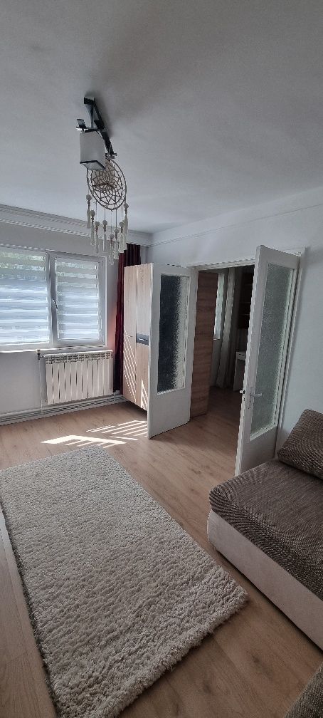 Vând apartament zona Alexandru