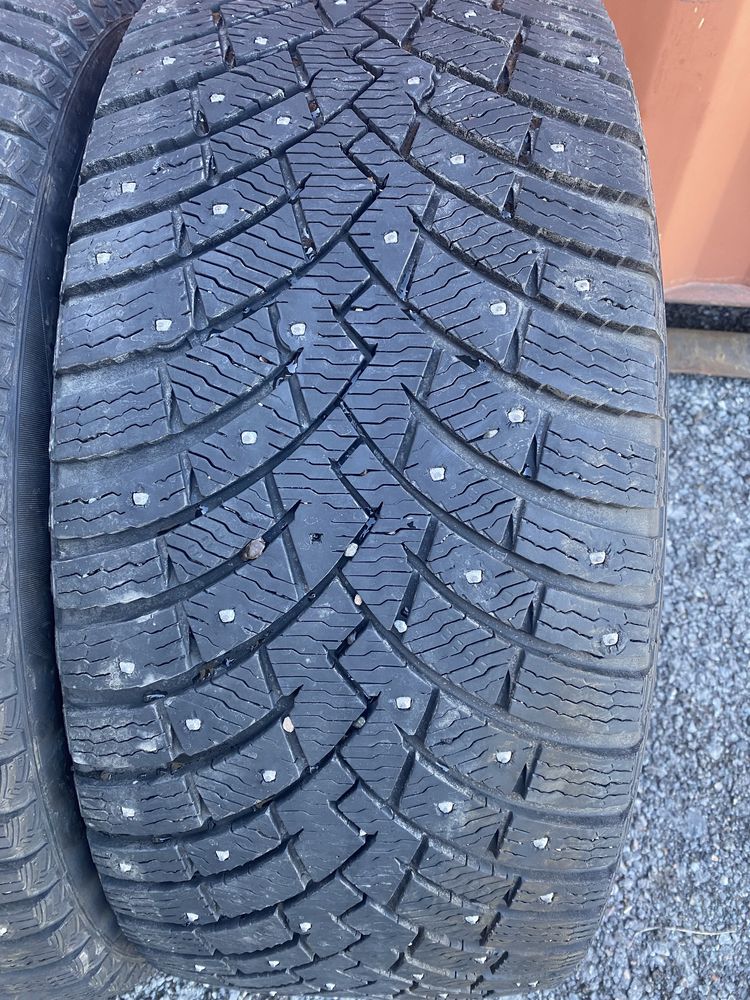 Шины Pirelli 285/45 R21 21год шипы