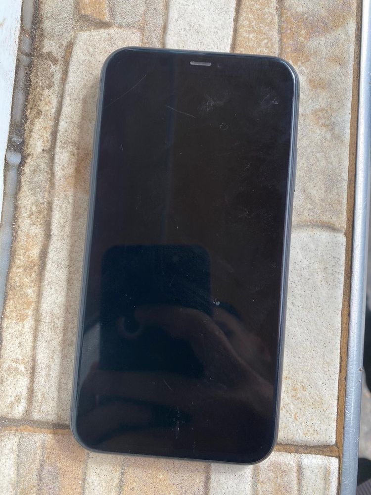 Vand iphone 11 black normal urgent