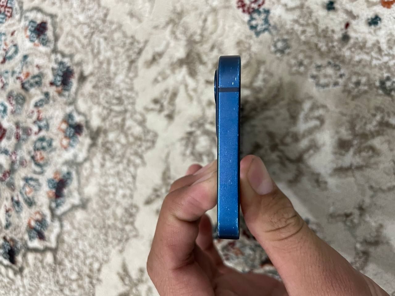IPhone 12  mini srochna sotiladi