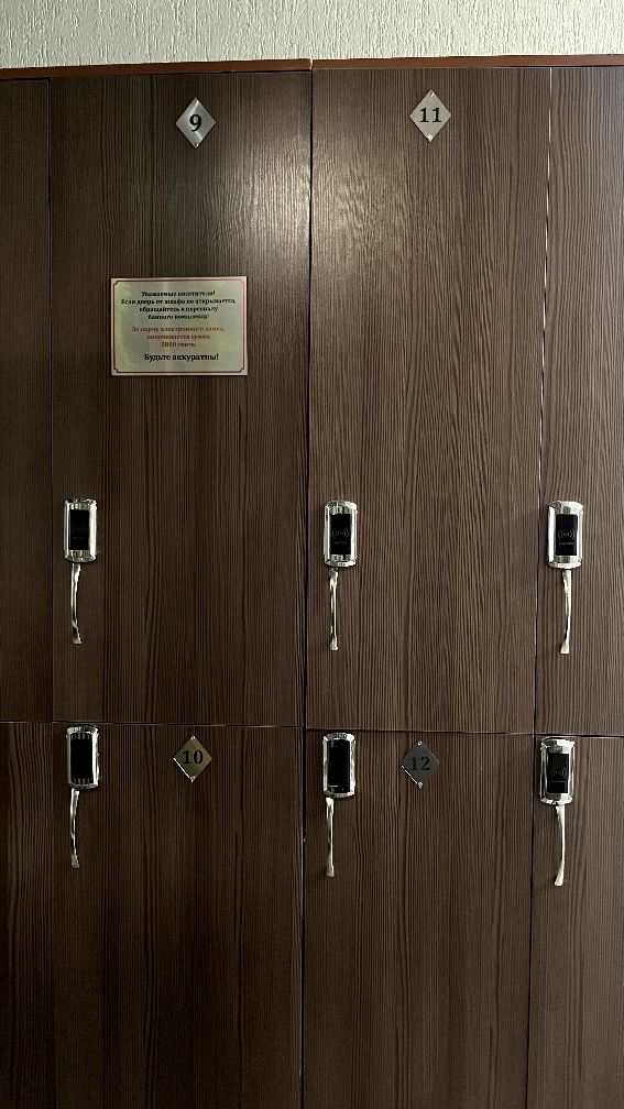 Продам шкафы в раздевалку