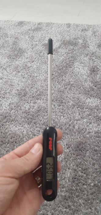 Termometru digital pentru alimente