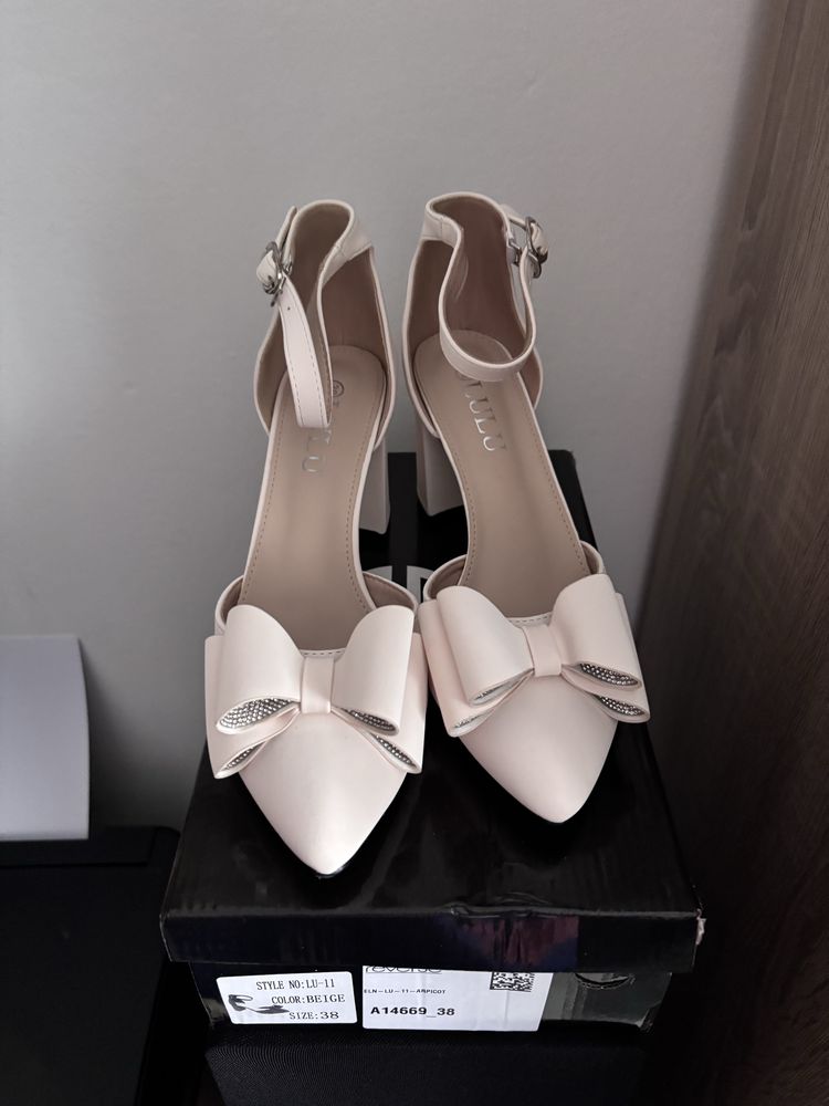Pantofi comozi 38