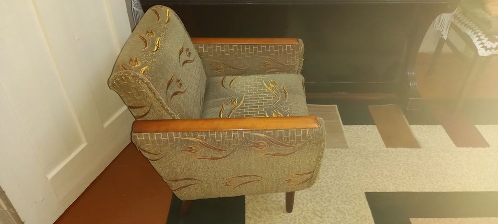 2 кресла, мягкие, цена за 2 шт.