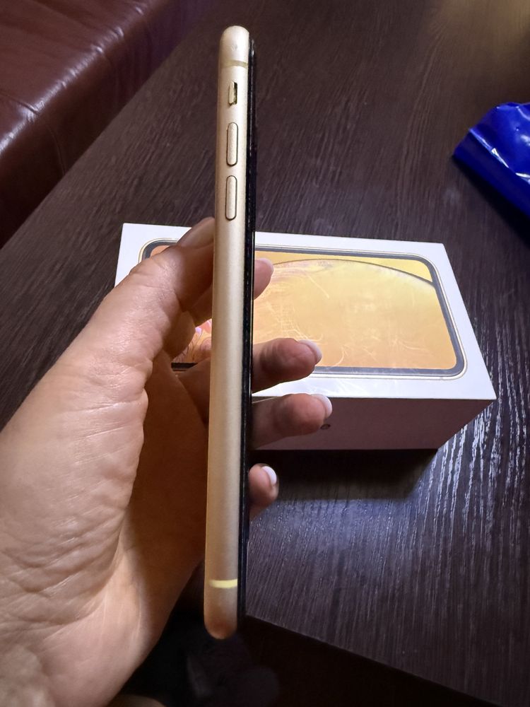 Iphone XR в зорошем состоянии