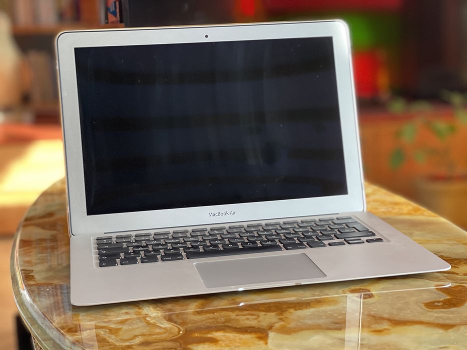 Mac book 13 air 2011