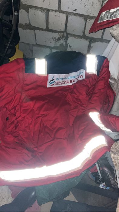 Продам новую зимнию спецовку