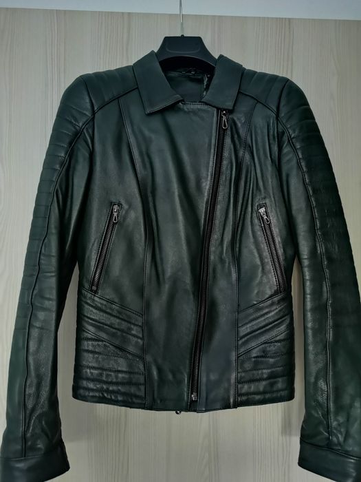 Vând geaca de piele verde