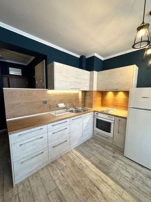 Дава се под наем Двустаен апартамент в Пловдив, Каменица 1 - 78 кв.м за 562 € - Снимка #1