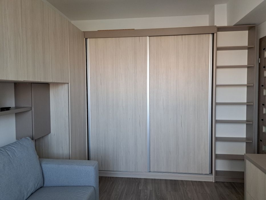 Inchiriez ap cu 2 camere si parcare subterana zona Europa