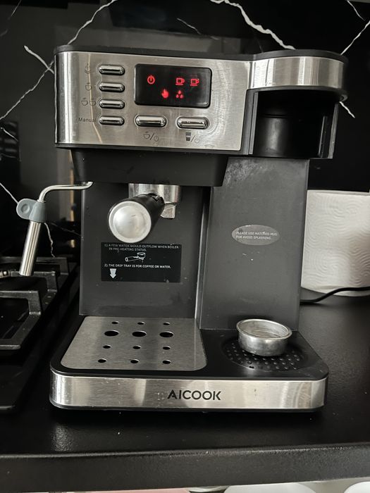 Aparat de cafea si friteuza electrica