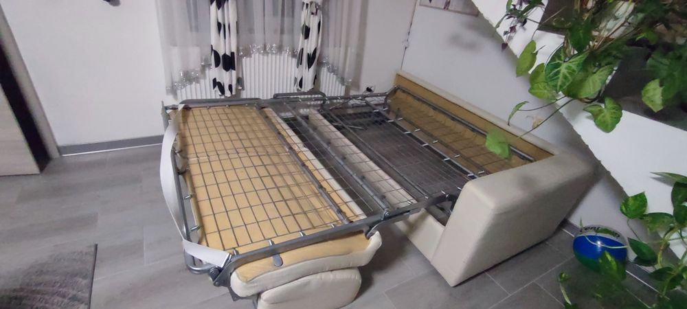 Vând canapea extensibila