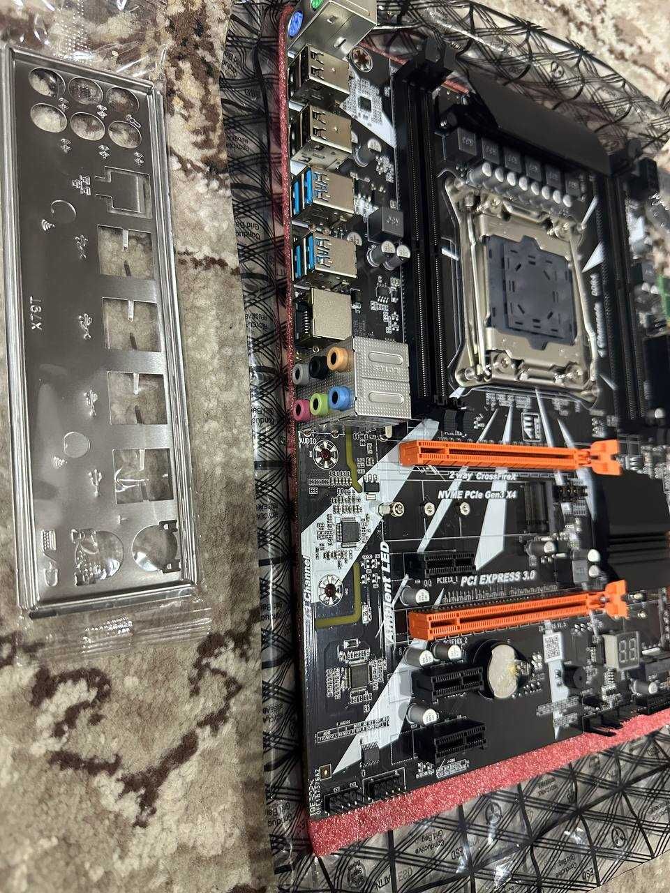 Новый  мощный 32 поточный комплект - X99 + 2682v4 + 32gb DDR4
