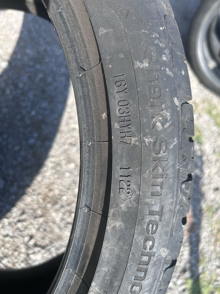 Uniroyal 235/40/18 DOT 22