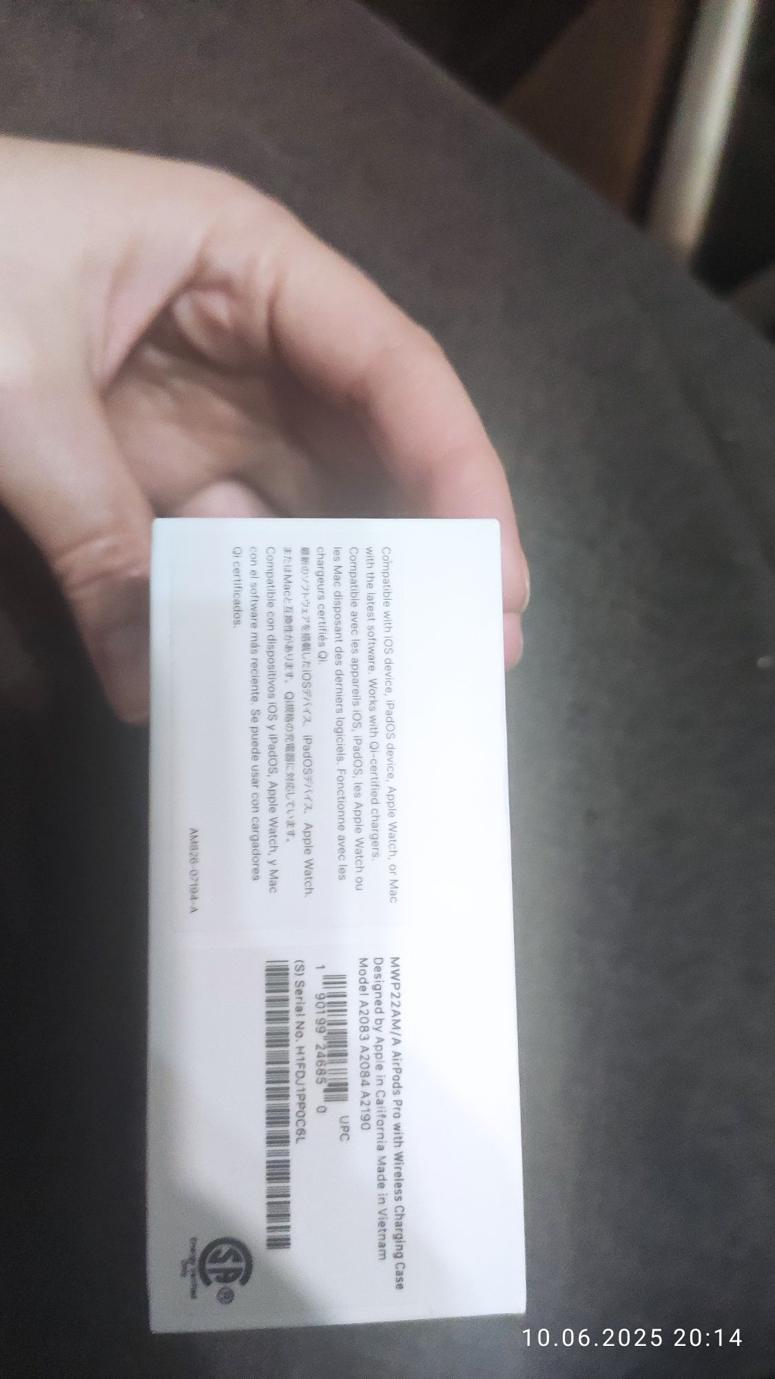 apple airpods pro with wireless