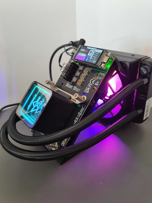 Miner bitcoin NerdAxe++ Hydro 4.8 Th/s